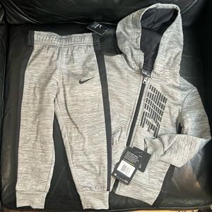 Nike dri-fit new with tags 2-piece set 3T